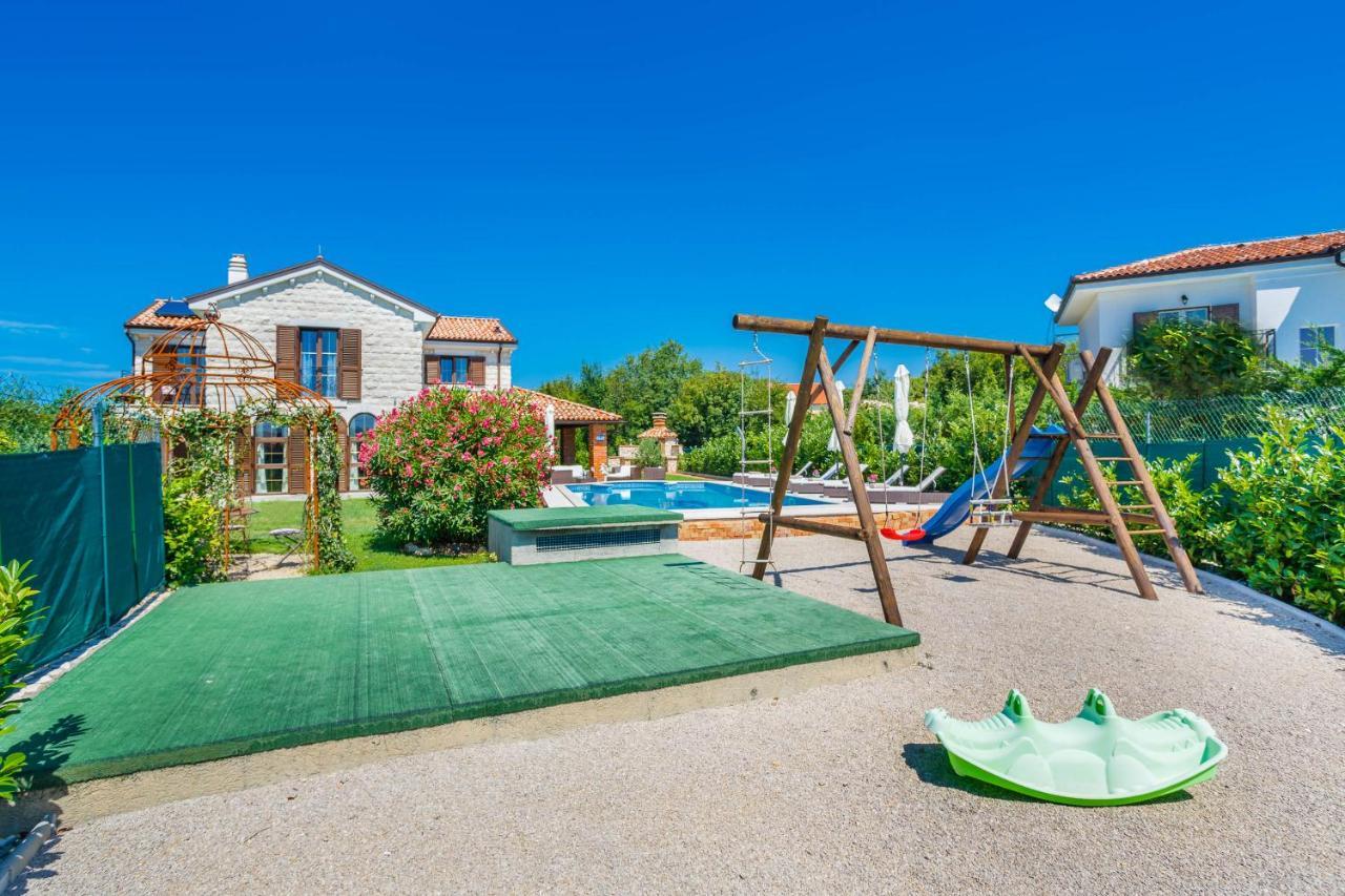 Villa Kamenica Kras Екстериор снимка