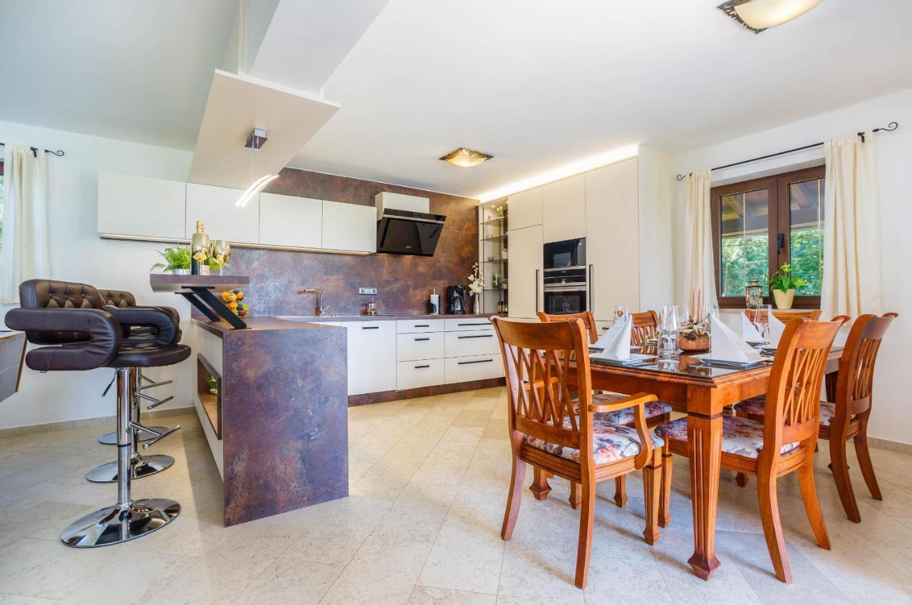 Villa Kamenica Kras Екстериор снимка