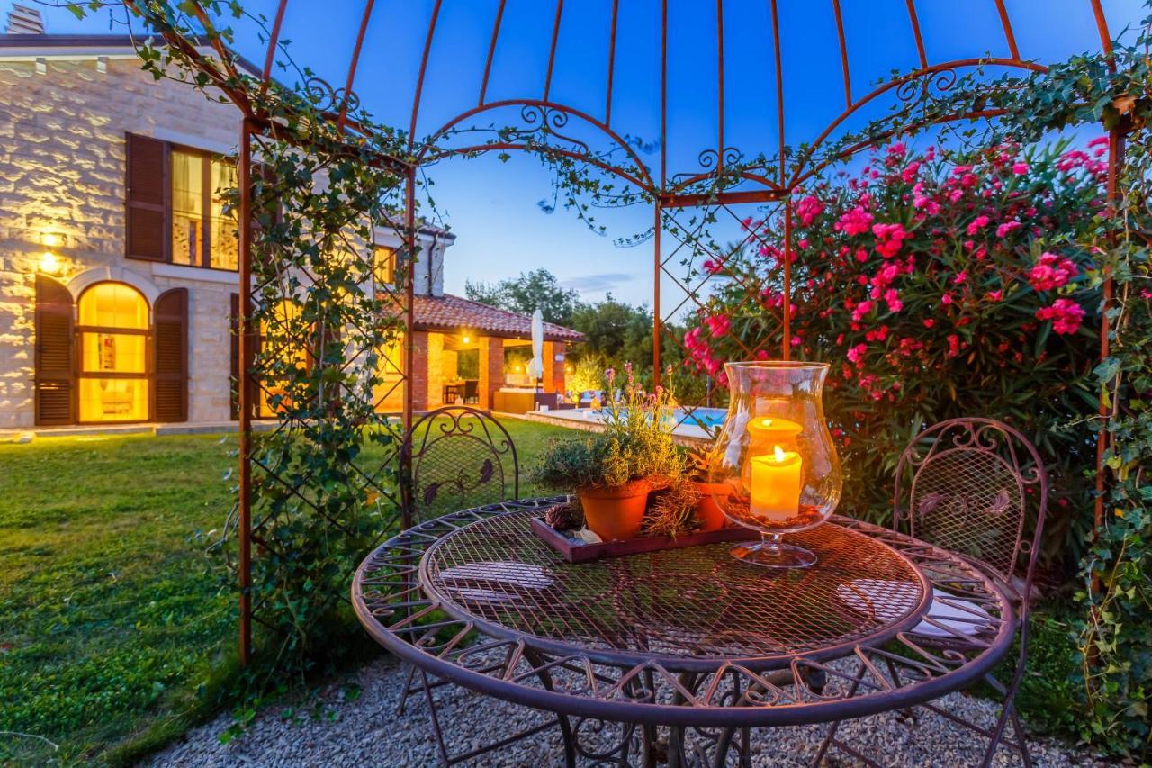 Villa Kamenica Kras Екстериор снимка