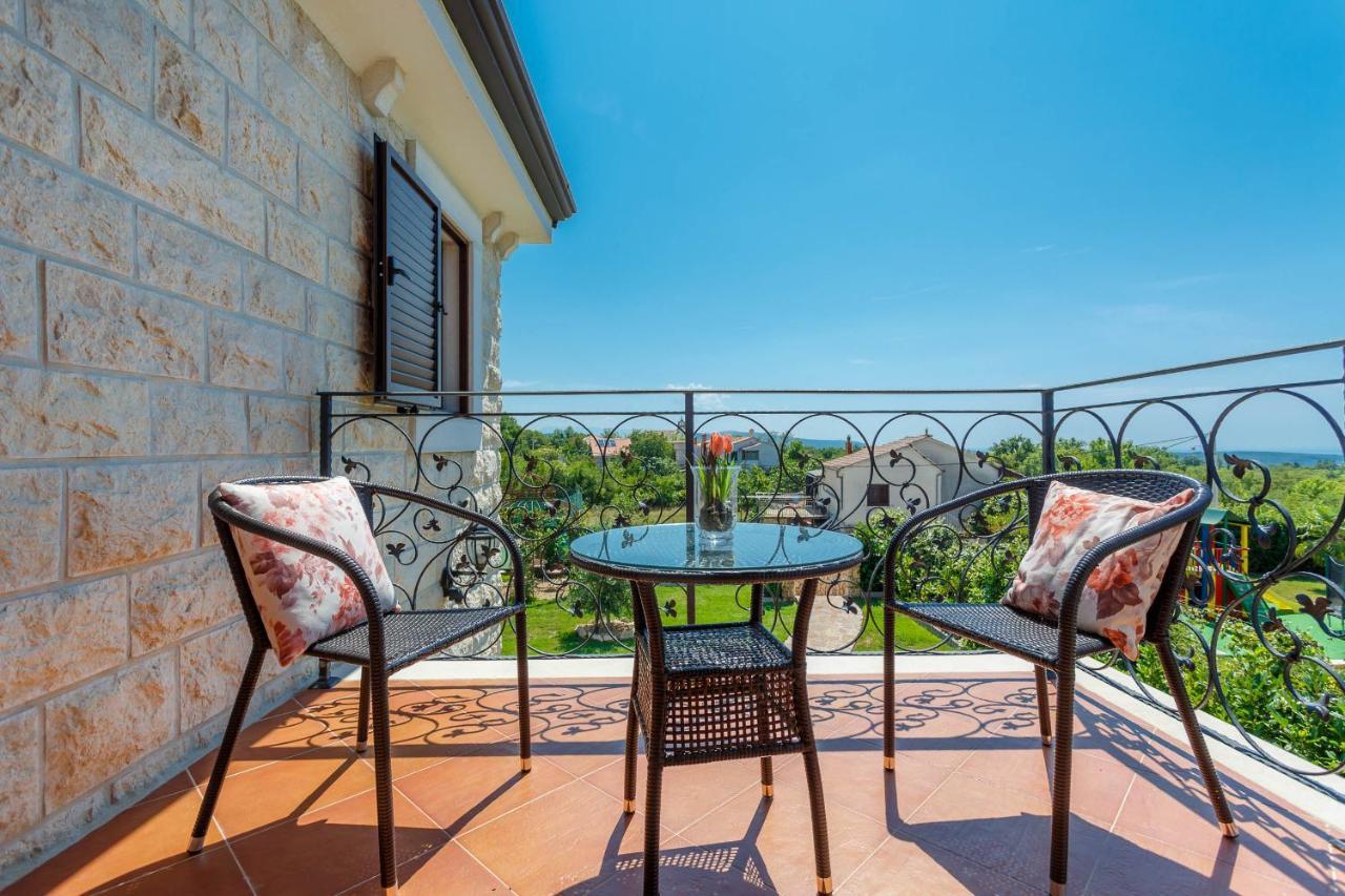 Villa Kamenica Kras Екстериор снимка