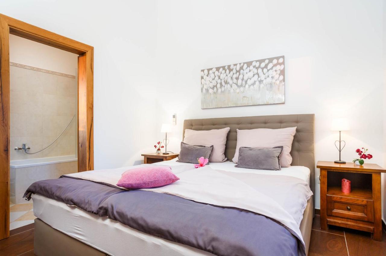 Villa Kamenica Kras Екстериор снимка
