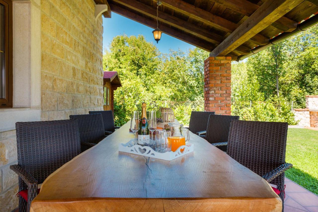 Villa Kamenica Kras Екстериор снимка