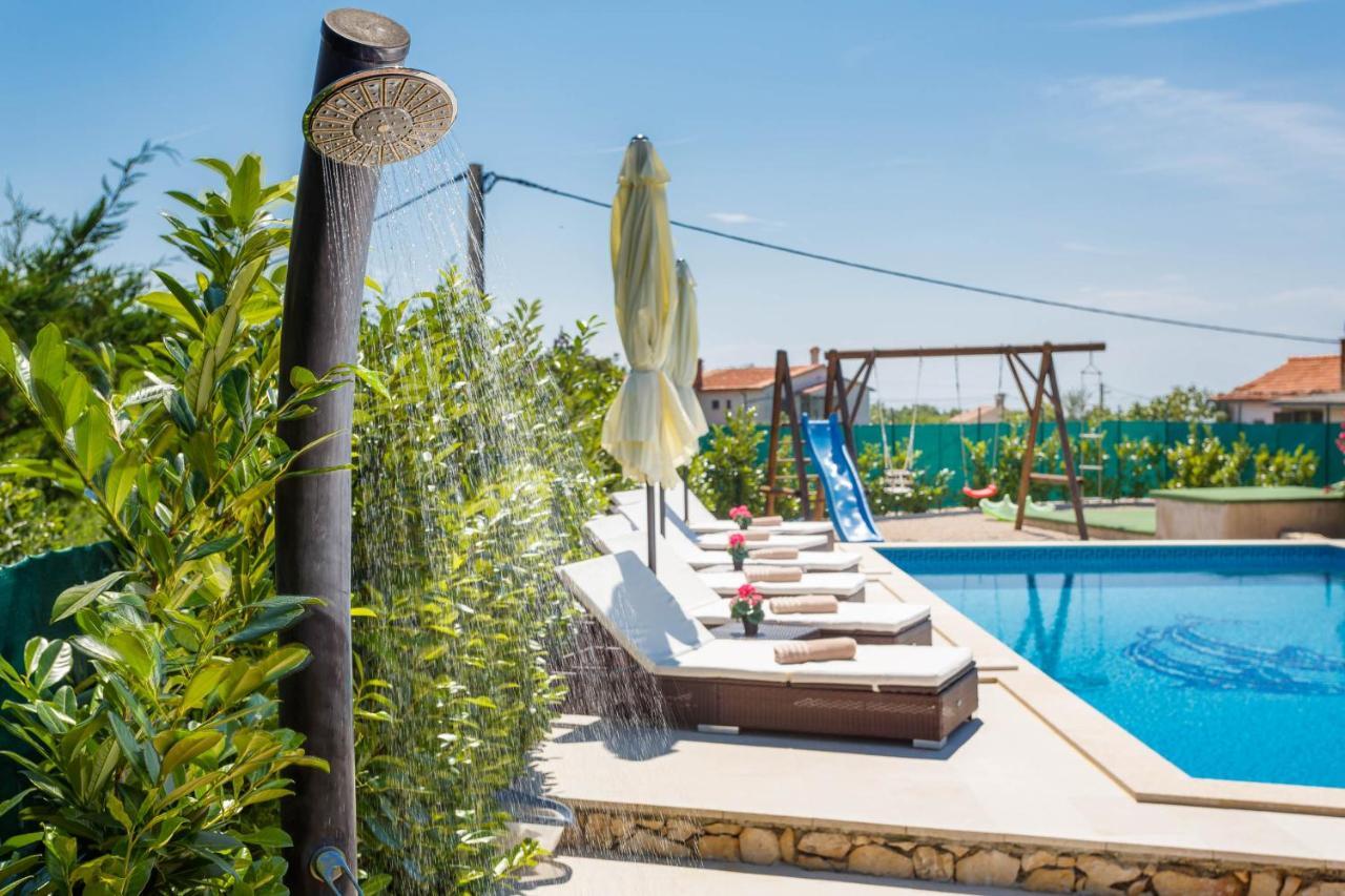 Villa Kamenica Kras Екстериор снимка